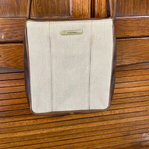 Small Vintage Nine West Handbag Canvas-like and Made Leather Clean Khaki…